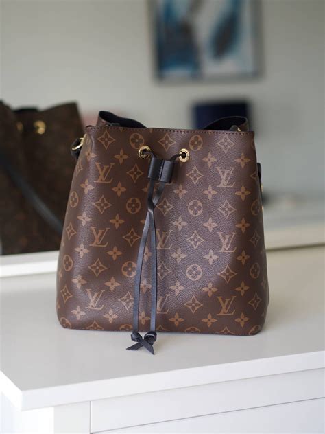 louis vuitton neo noe strap|Louis Vuitton neonoe mm bag.